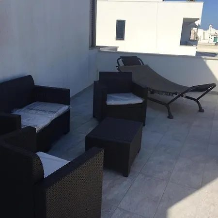 App. Daniele Trilo a 100m dal mare Casa vacanze